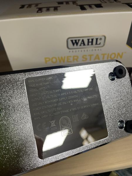 Зарядна станція Wahl Professional Multi-Charge для 3 бездротових пристроїв 5V (3023997) 3023997 фото